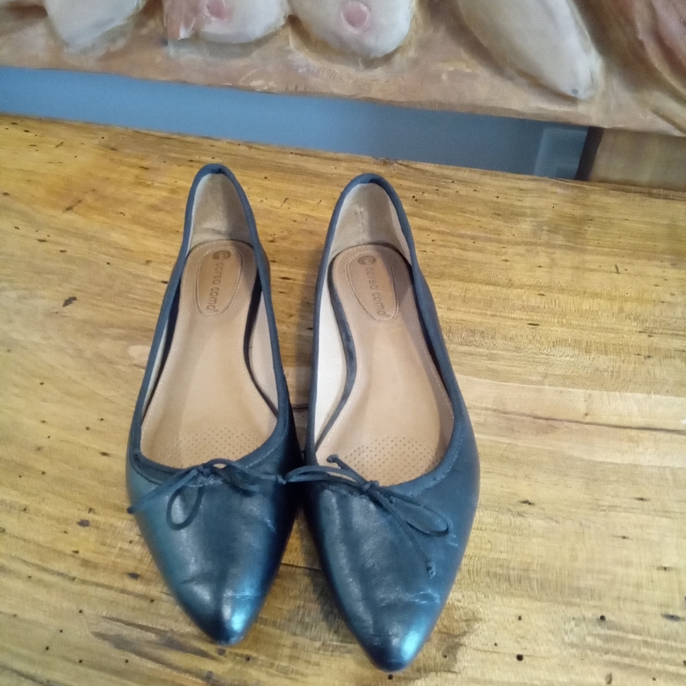 Corso Como Size 7 Classic Black Leather Flats